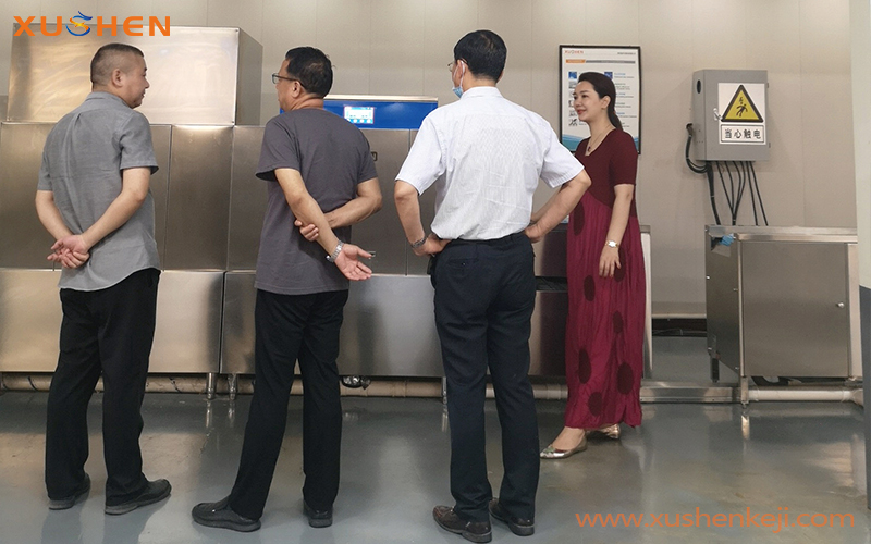 學(xué)校洗碗機，大型洗碗機，長龍式洗碗機廠家