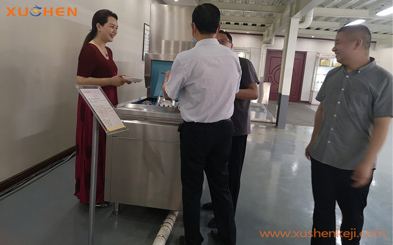學(xué)校洗碗機，大型洗碗機，長龍式洗碗機廠家